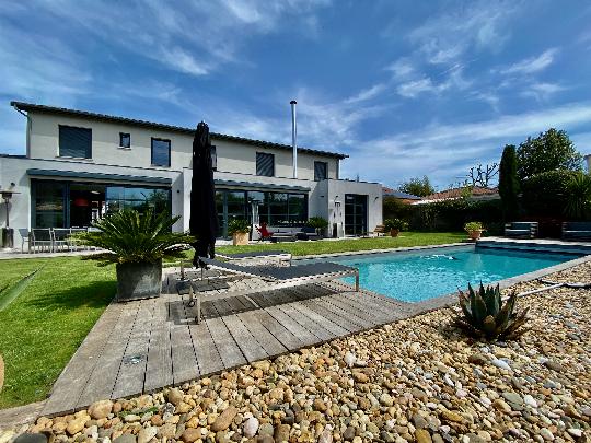Maison jardin piscine garage le Bouscat 2 Maison jardin piscine garage le Bouscat 2